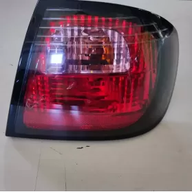 087957 фара задня Nissan Primera 2001