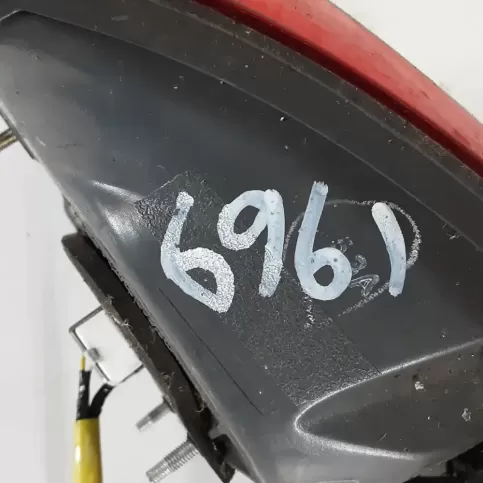 12V108709W фара задняя Lexus GS 300 350 430 450H 2005