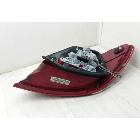 2048202964 фара задняя Mercedes-Benz C W204 2009
