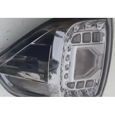 215-19M2L-AE фара задняя Nissan Patrol Y62 2016