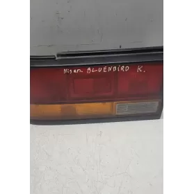 22063192 фара задняя Nissan Bluebird 1990