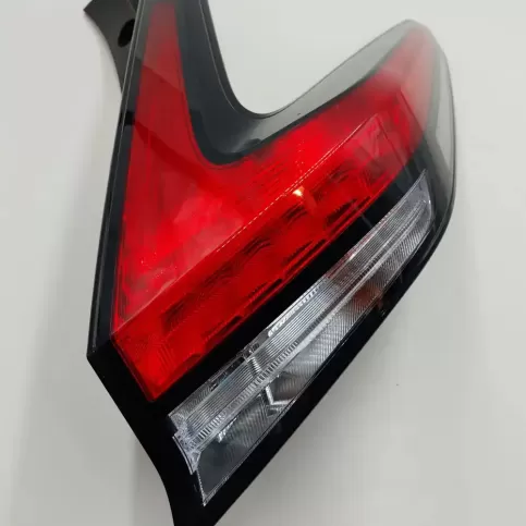 265505SH1A фара задняя Nissan Leaf II (ZE1) 2017