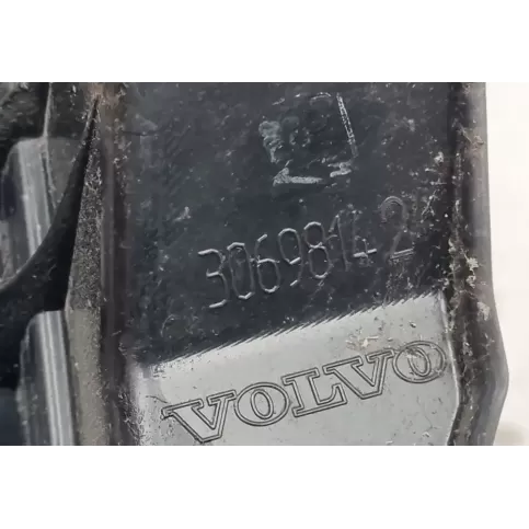 30698142 фара задняя Volvo XC90 2008