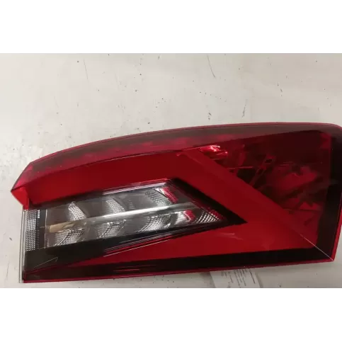565945208A фара задняя Skoda Kodiaq 2017