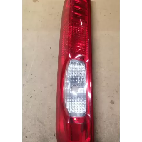 89316011 фара задня Opel Vivaro 2011