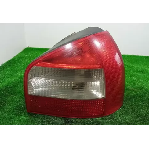8L0945096B05S фара задня Audi A3 S3 8L 1997