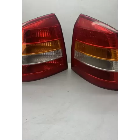 9052154202 фара задня Opel Astra G 2002