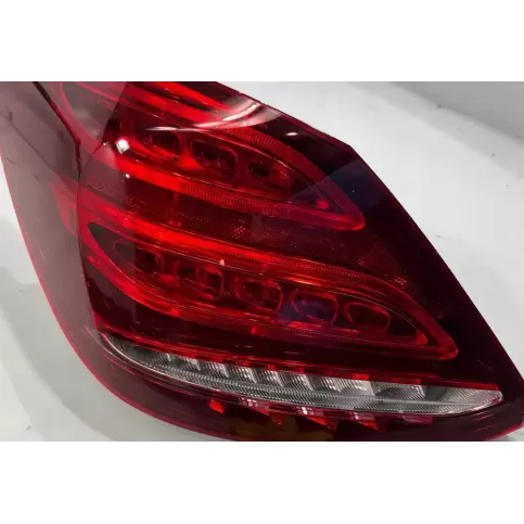 A2059060357 фара задняя Mercedes-Benz C W205 2018