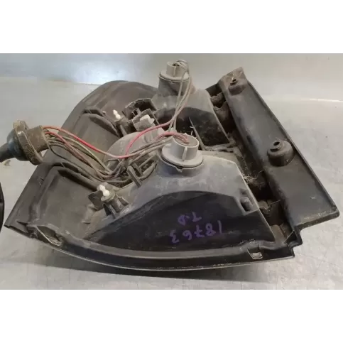 BG3B51150C фара задня Mazda 323 1994