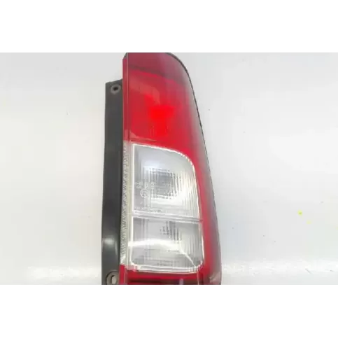E2-A3-52-1 фара задняя Suzuki Ignis 2003